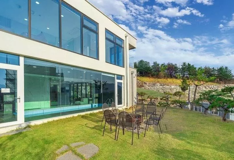 ペンション Gapyeong The Bereuso Poolvilla