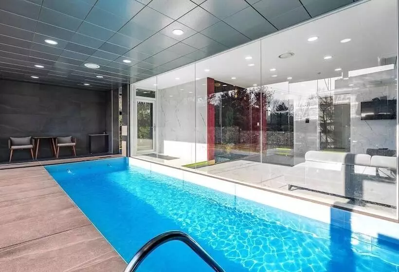 ペンション Gapyeong The Bereuso Poolvilla