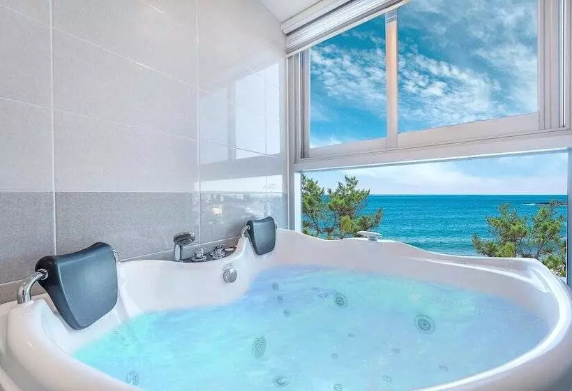 پانسیون Pohang Playbeach Poolvilla