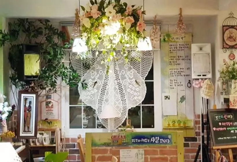 ペンション Samcheok Ecclesia S Morning Guest House