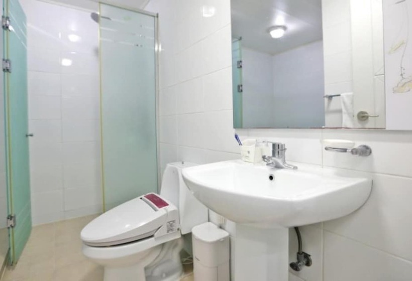 Pension Yangyang Lodes Pool Villa