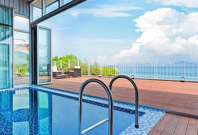 פנסיון Yeosu Marine Terrace Poolvilla