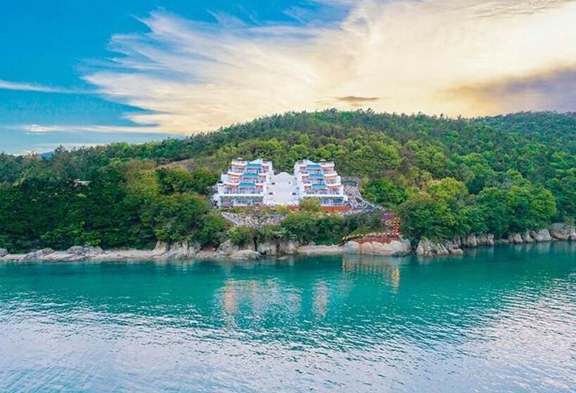 פנסיון Yeosu Marine Terrace Poolvilla