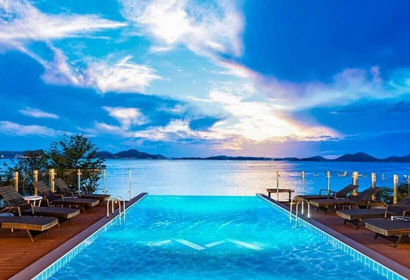 פנסיון Yeosu Marine Terrace Poolvilla