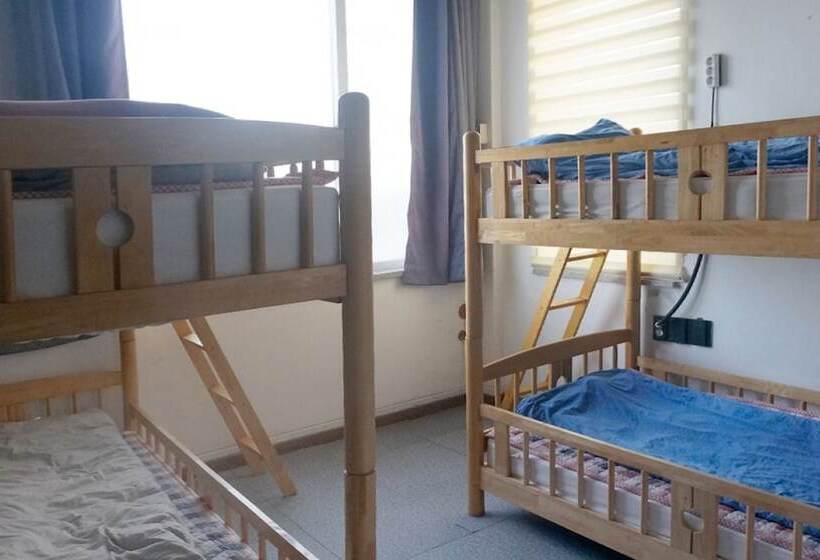 بنسيون Yeosu Space Guest House