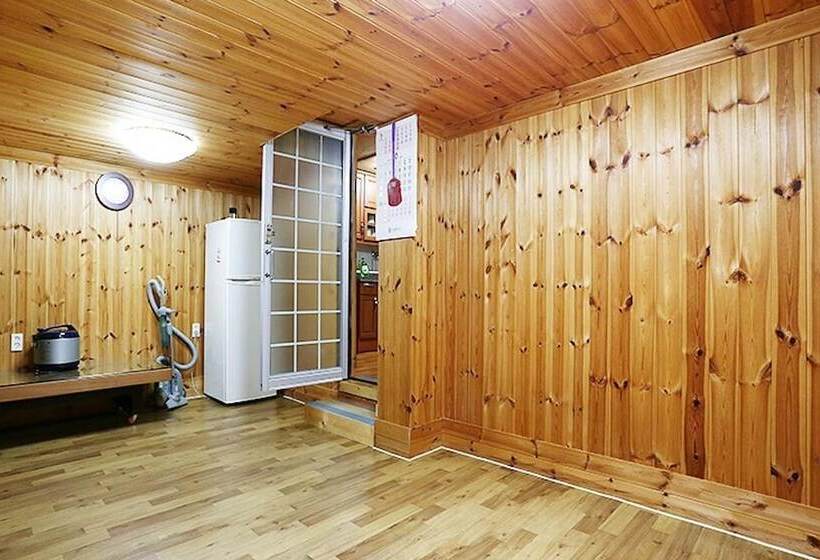 Pocheon Beverly Hill Pension