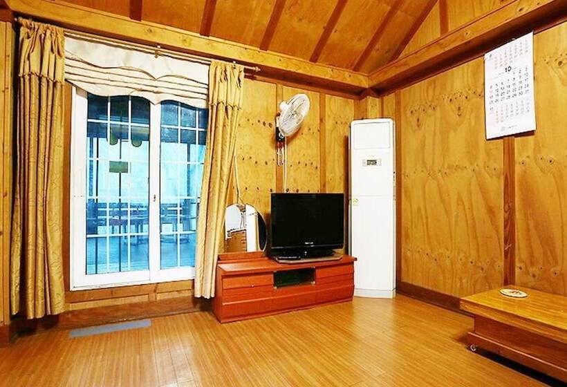 Pocheon Beverly Hill Pension