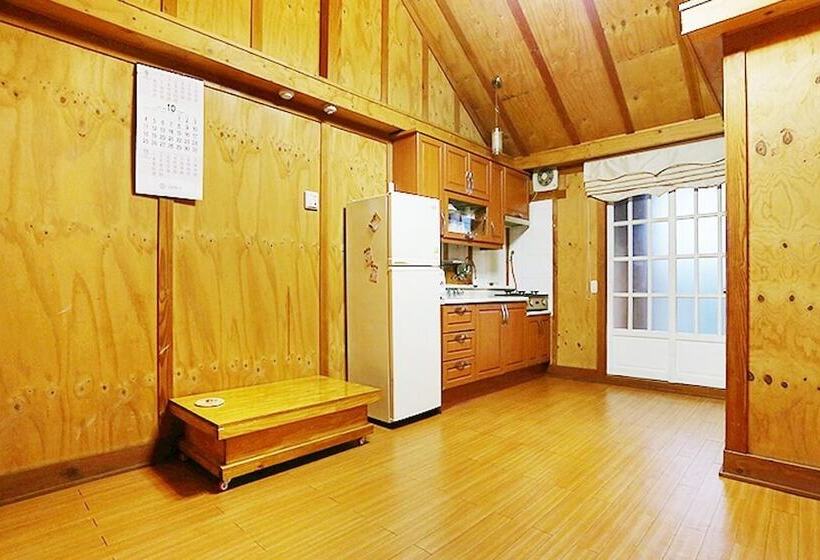 Pocheon Beverly Hill Pension