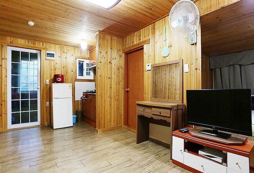 Pocheon Beverly Hill Pension