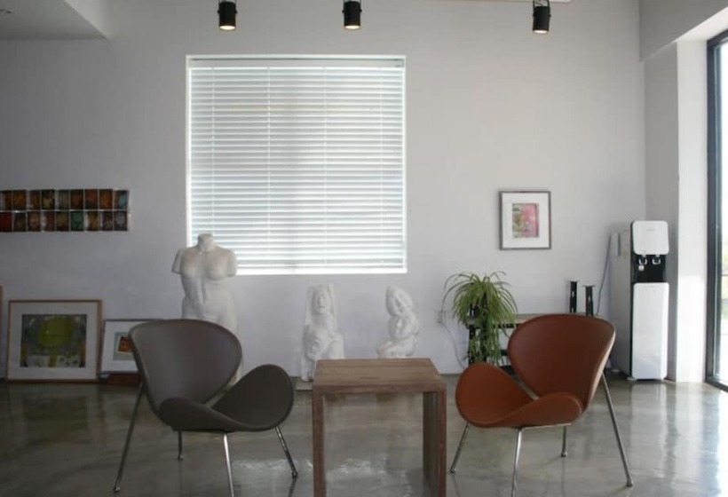 Pohang Hwajin Beach Pension