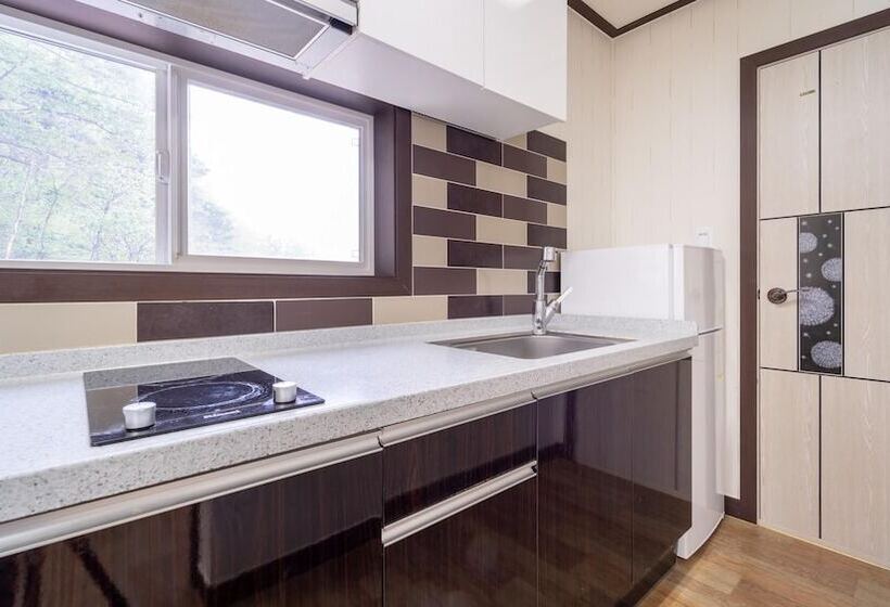 Samcheok Deulre Pension