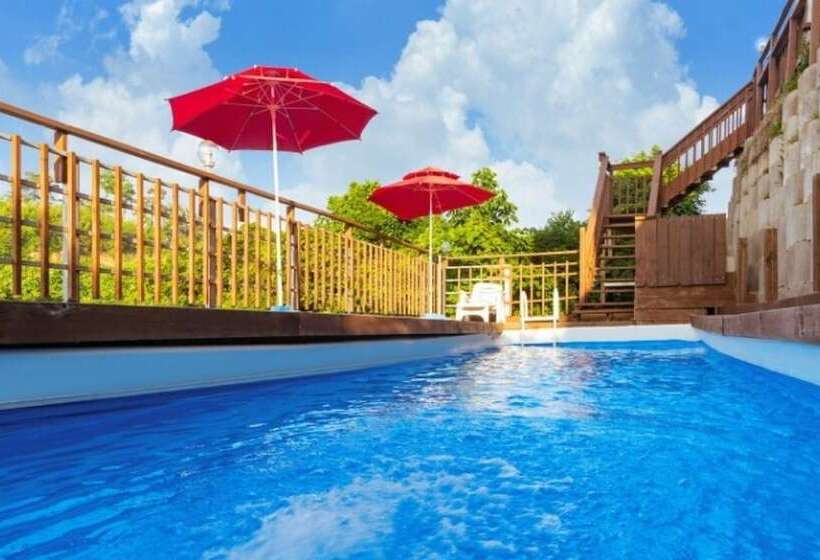 Taean Gomseom Hwangto Village Pension