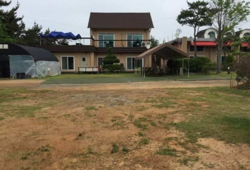 Taean Lunasol Pension