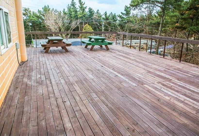 Taean Lunasol Pension