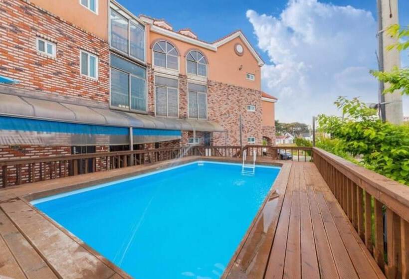 Taean Siesta Pension