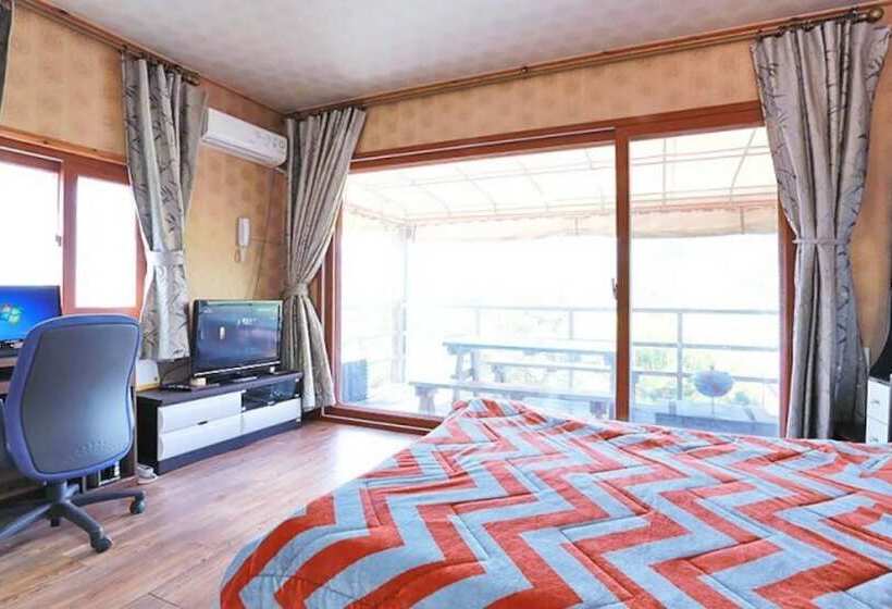 Yanggu Ajinejip Pension