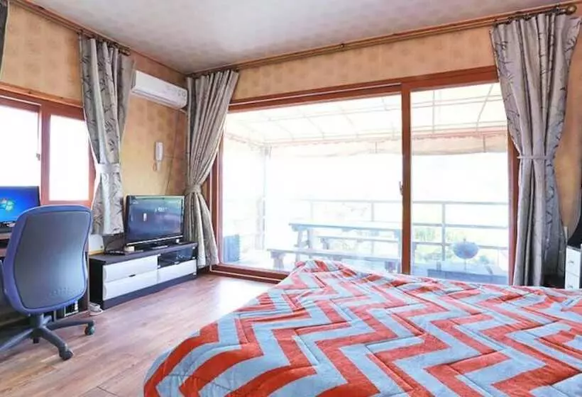 Yanggu Ajinejip Pension