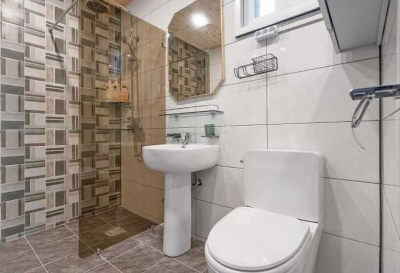 Yangpyeong Chorokbam Pool Villa Pension