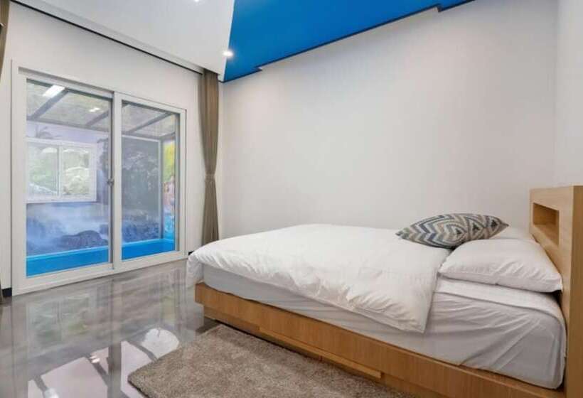 Yangpyeong Chorokbam Pool Villa Pension