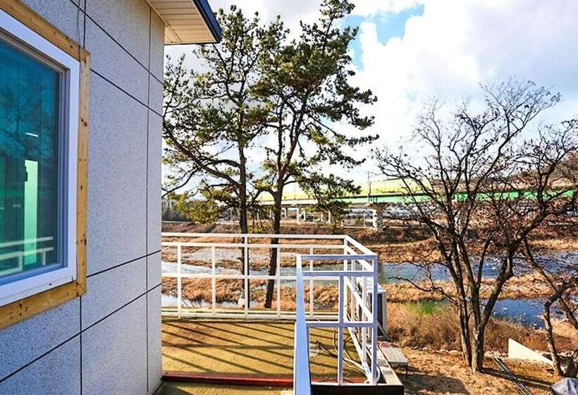 Yangpyeong San And Gang Pension