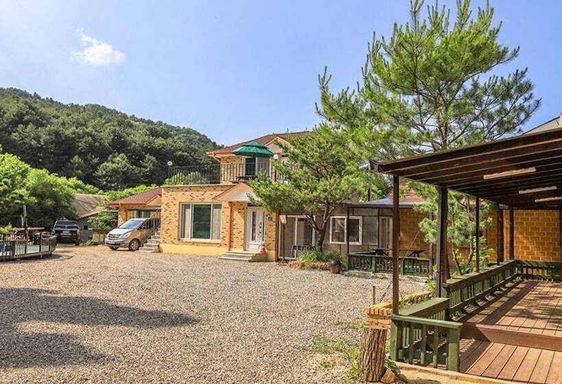 Yangpyeong Sonamu Hyanggi Pension