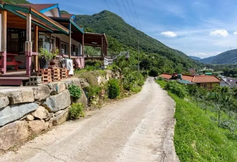 Yangsan  Modoomodoo Pension