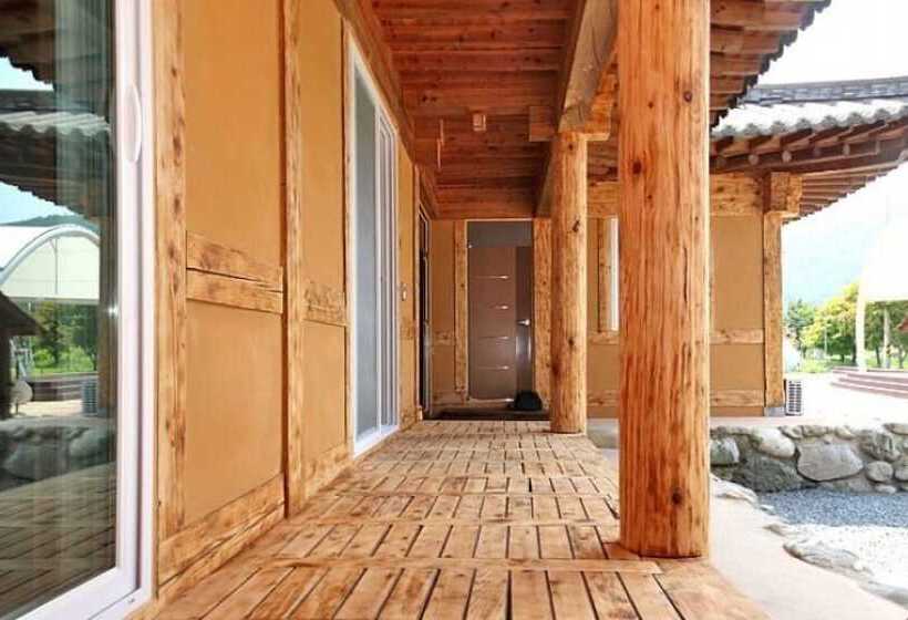 Yangyang Geumpurae Pension