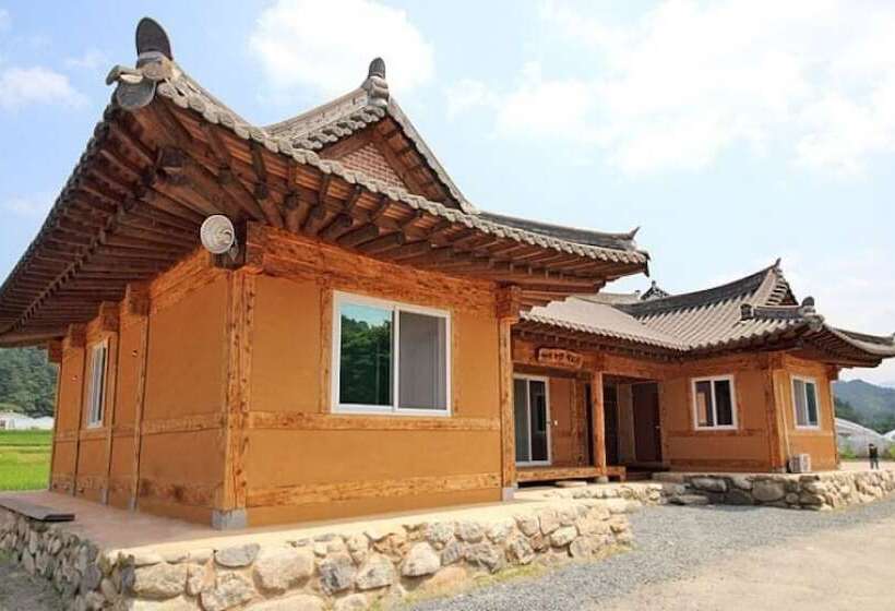 Yangyang Geumpurae Pension