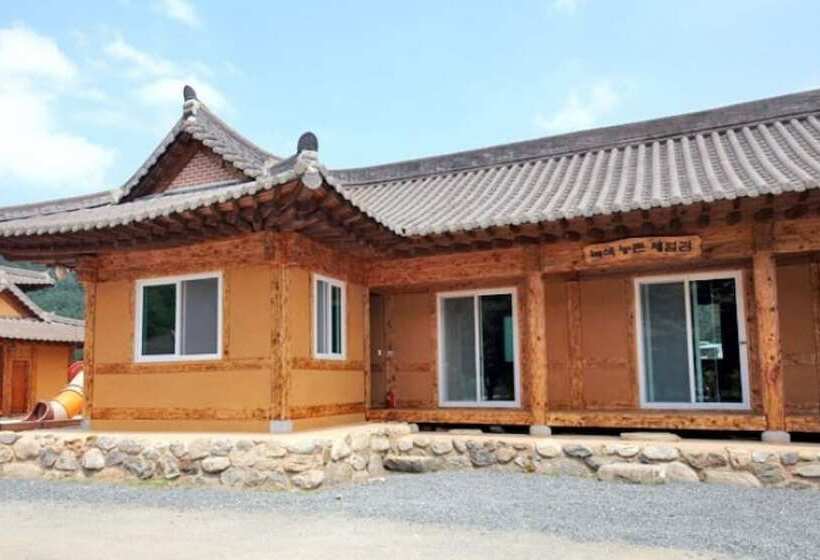 Yangyang Geumpurae Pension