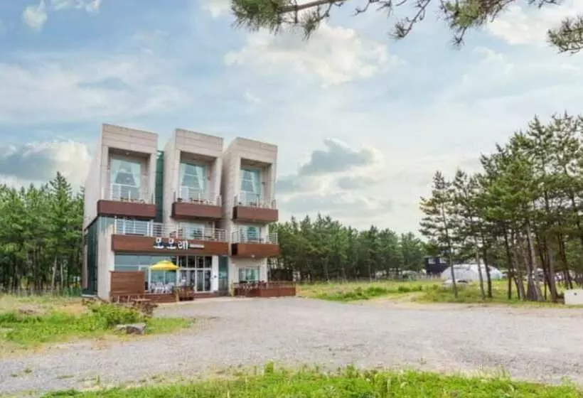 Yangyang Momore Pension