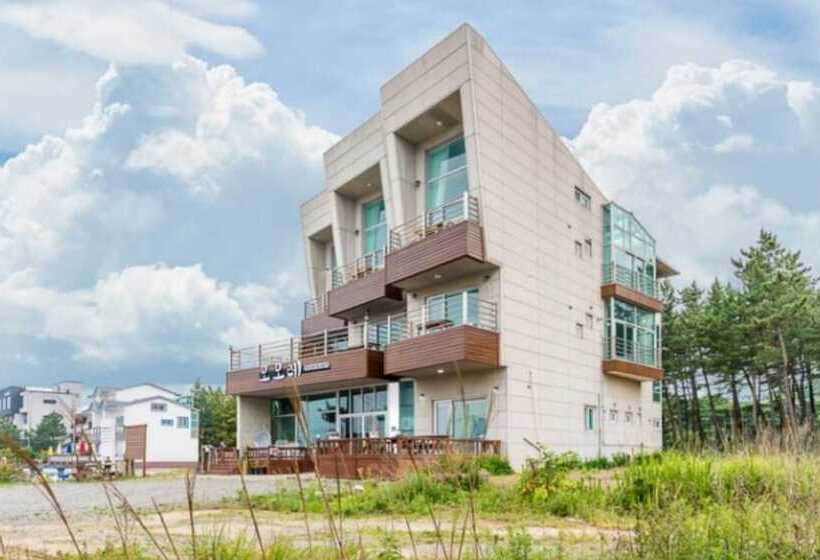 Yangyang Momore Pension