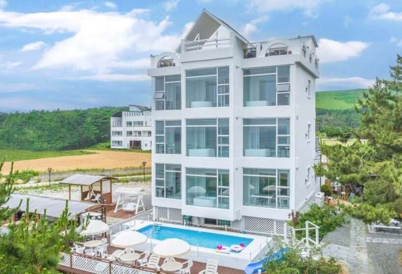 Yangyang Sol Sea Pension