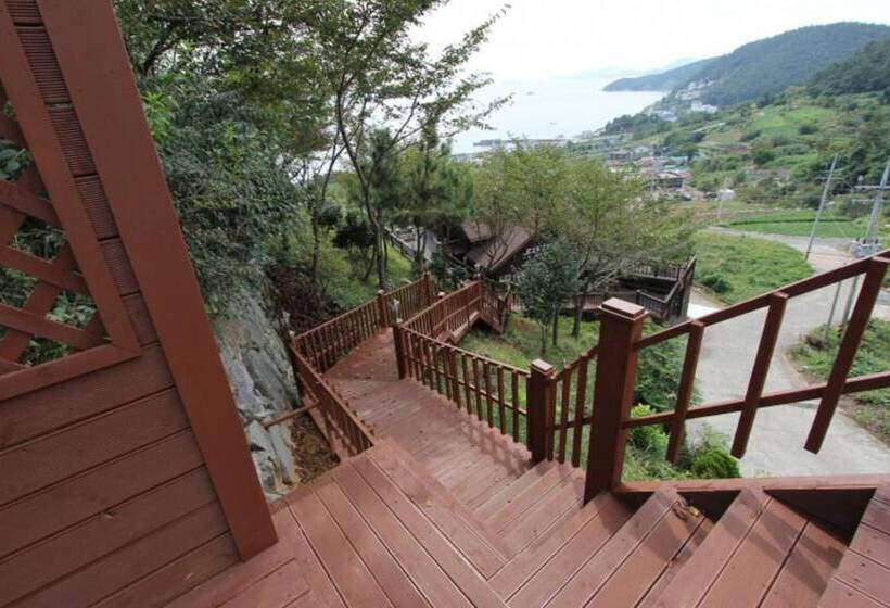 Yeosu Elvino Pension