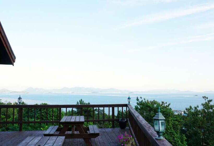 Yeosu Elvino Pension