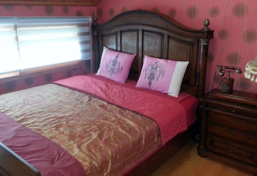 Yeosu Elvino Pension