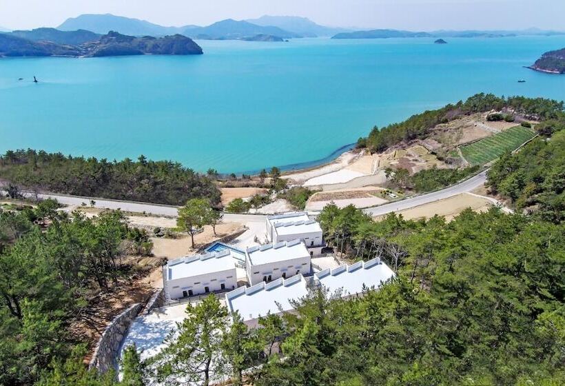 Yeosu Yegreena Pension