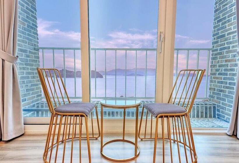 Yeosu Yegreena Pension