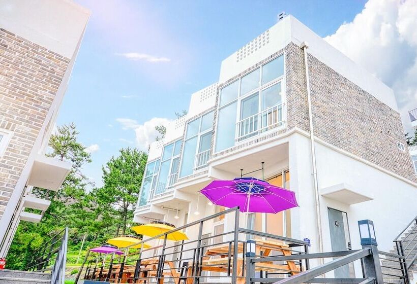 Yeosu Yegreena Pension