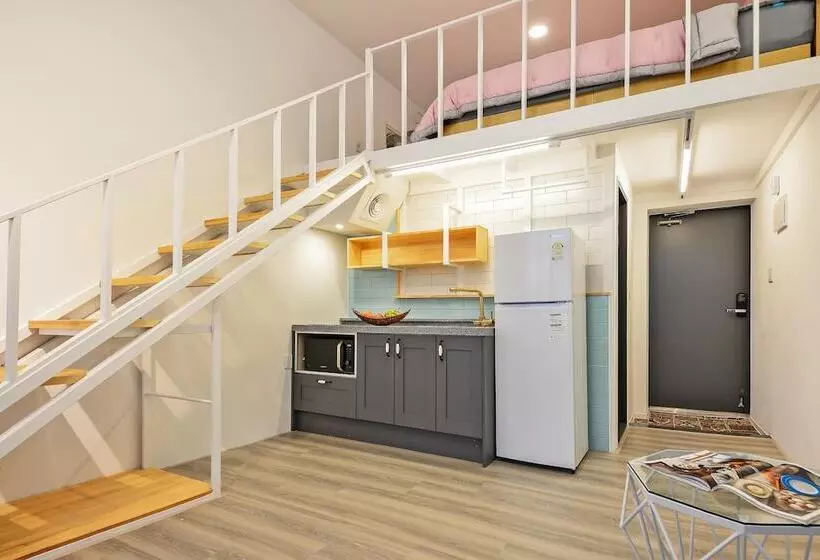 Yeosu Yegreena Pension