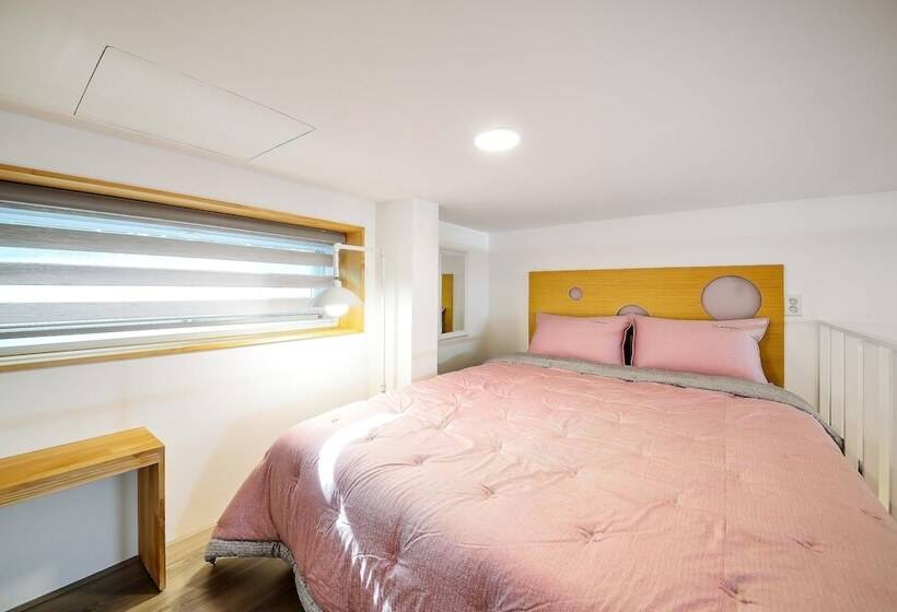 Yeosu Yegreena Pension