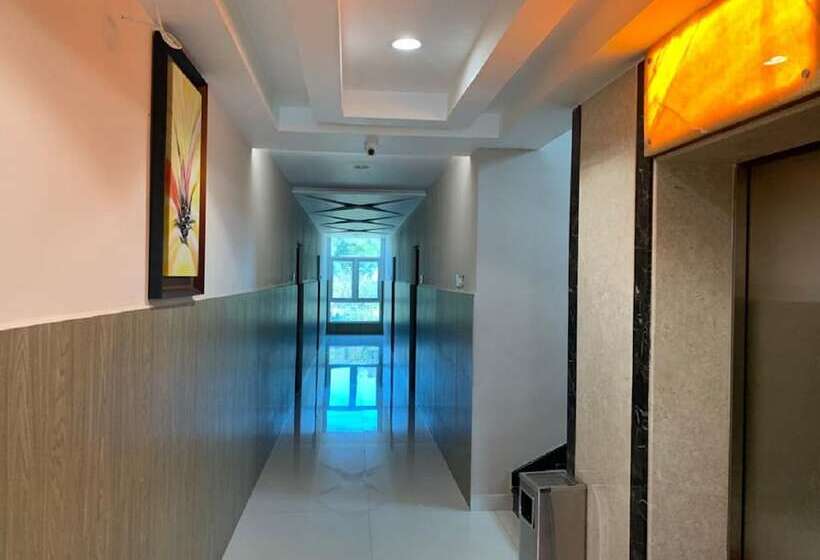 בית מלון כפרי Ganesh Meridian