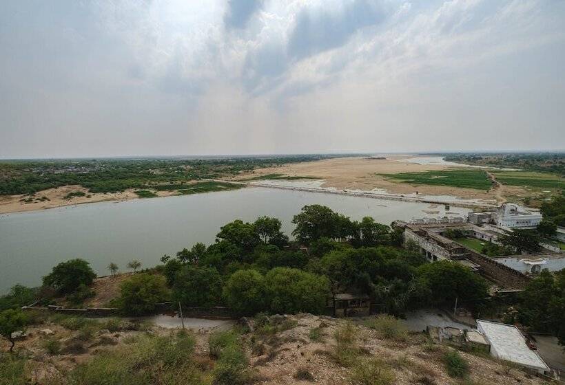 Отель Rajmahal Palace