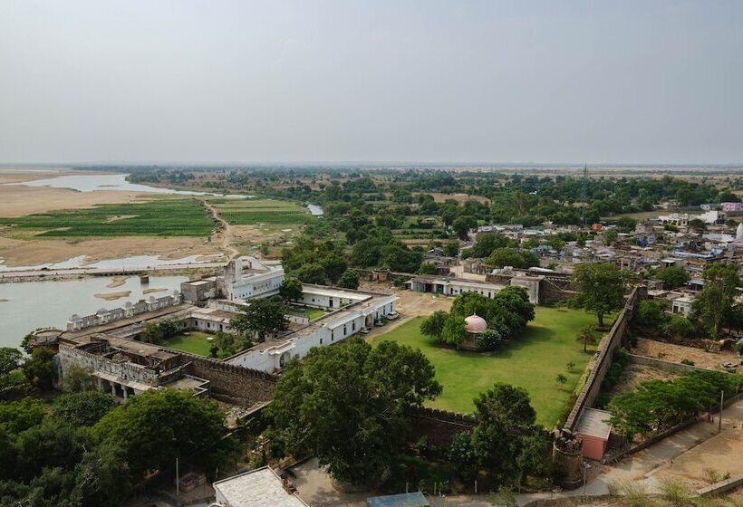 Отель Rajmahal Palace