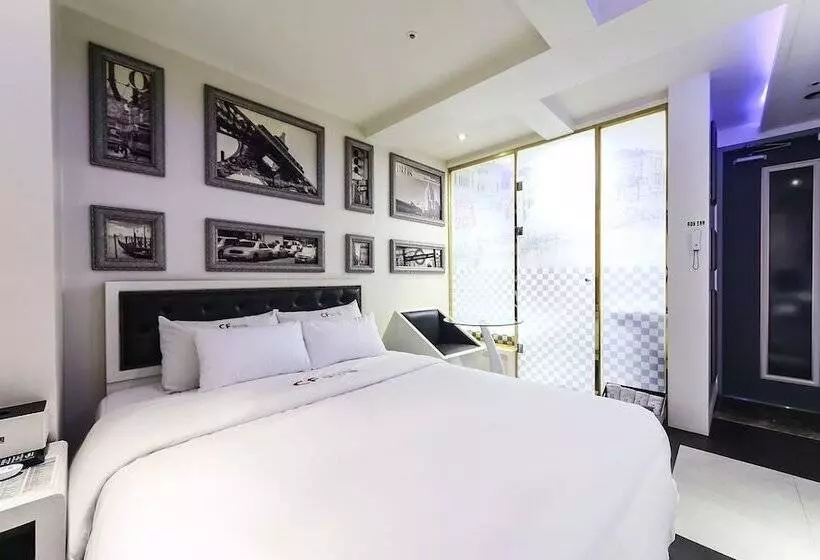 Jinju Cf Self Checkin Motel