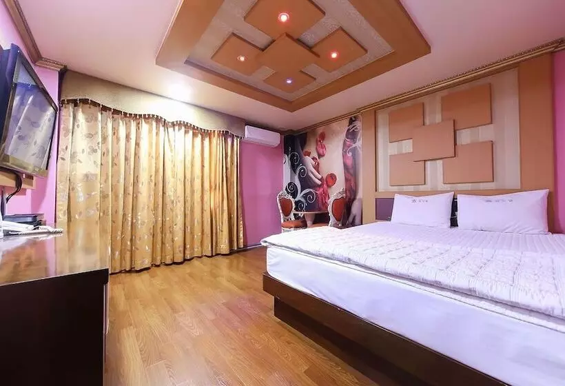 Motelli Changwon Jinhae King