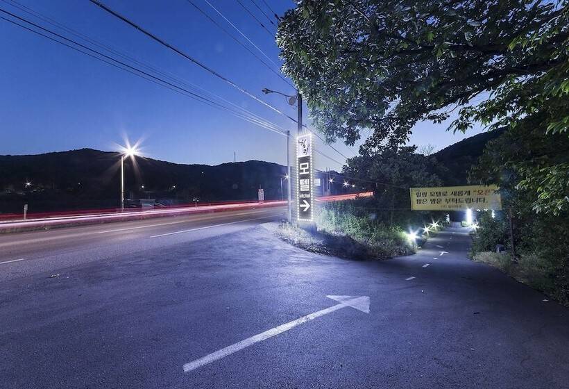 מוטל Gwangju Healing