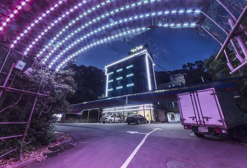 מוטל Gwangju Healing