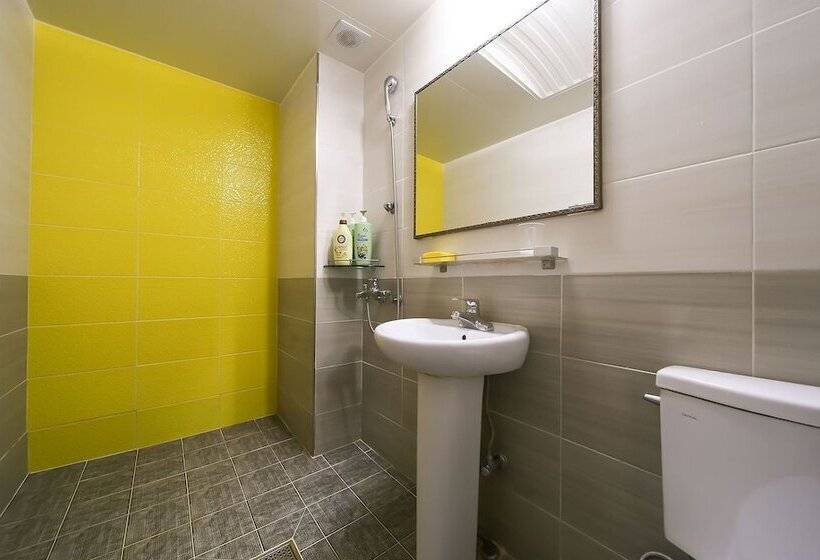 فندق على الطريق Gyeongsan King