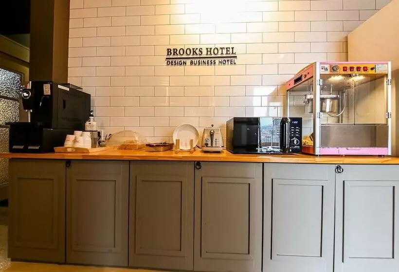 مُتل Jinju Brooks
