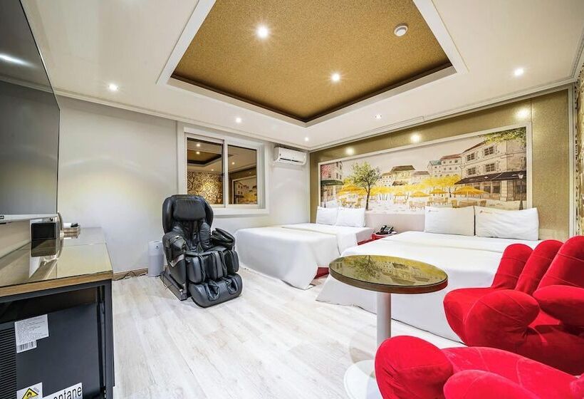 汽车旅馆  Naju Show